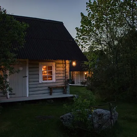 Kuusetuka Tourism Farm * Pahkla